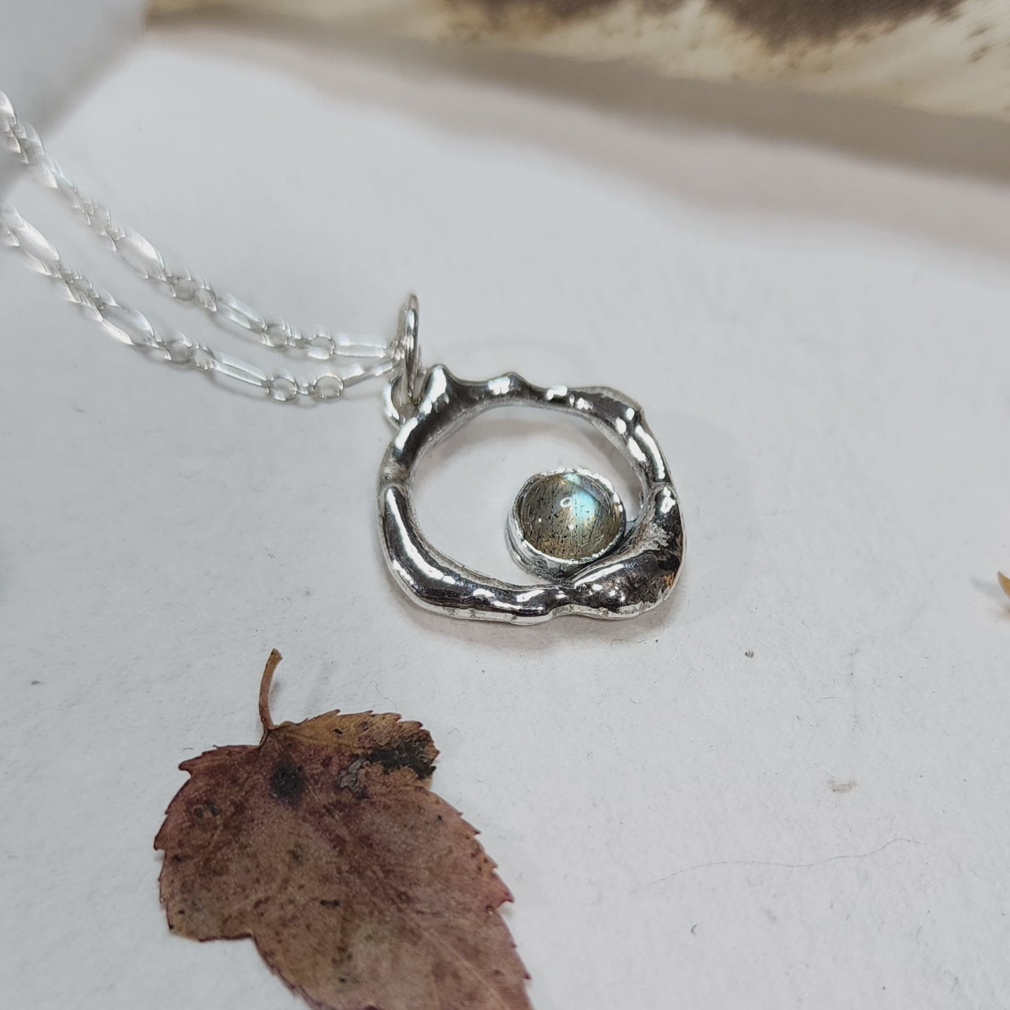 Molten and Labradorite Pendant #01